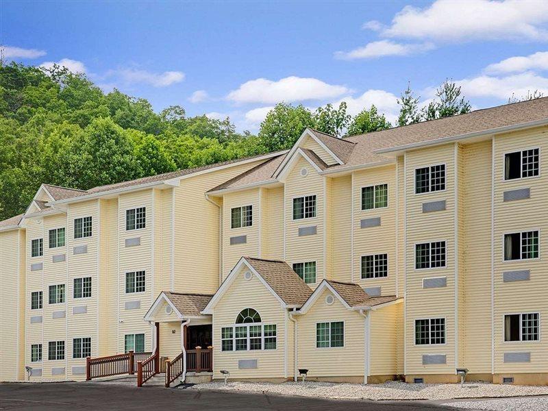 Microtel Inn & Suites By Wyndham Bryson City Zewnętrze zdjęcie