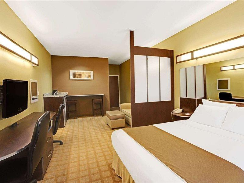 Microtel Inn & Suites By Wyndham Bryson City Zewnętrze zdjęcie