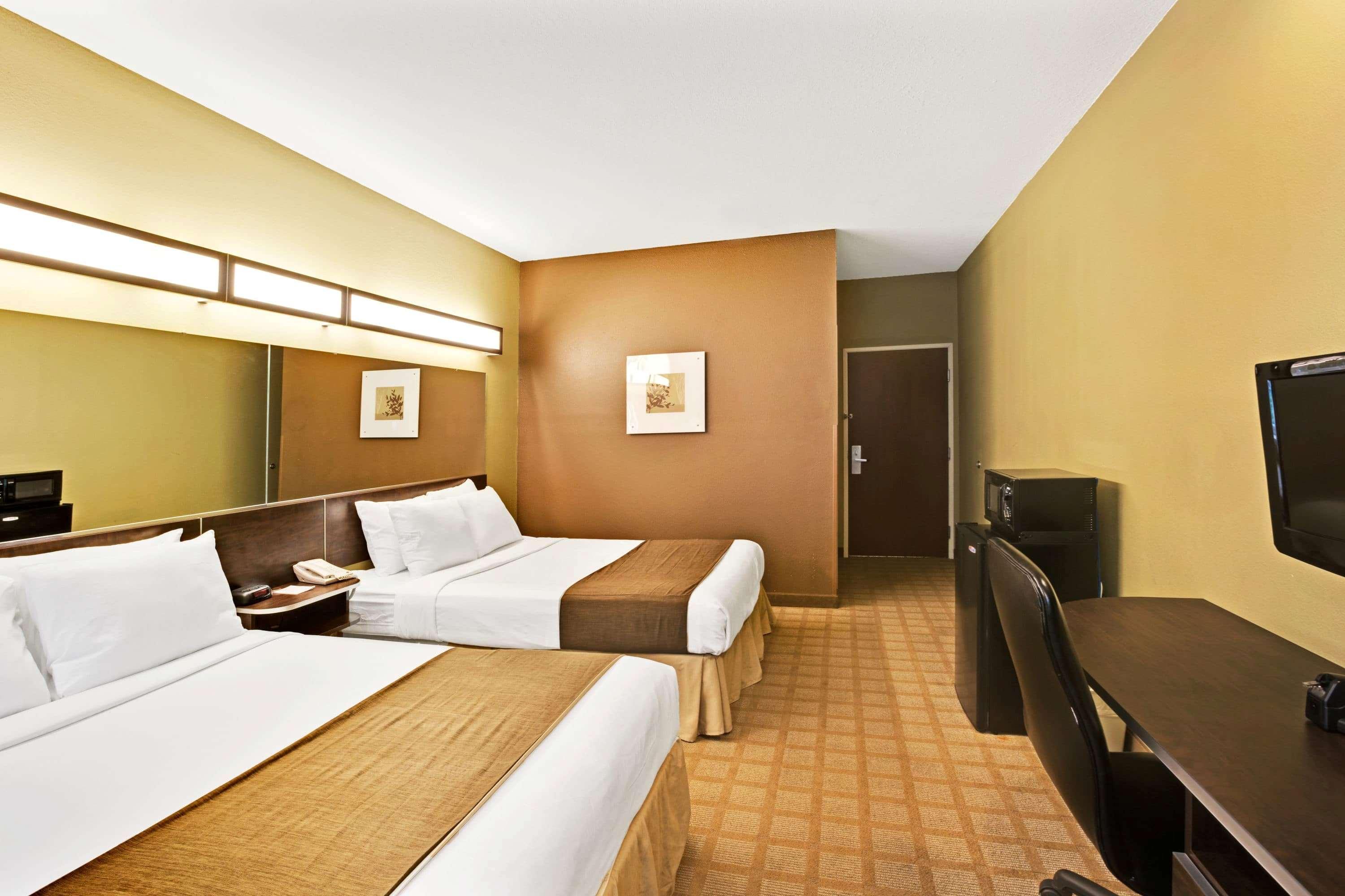 Microtel Inn & Suites By Wyndham Bryson City Zewnętrze zdjęcie