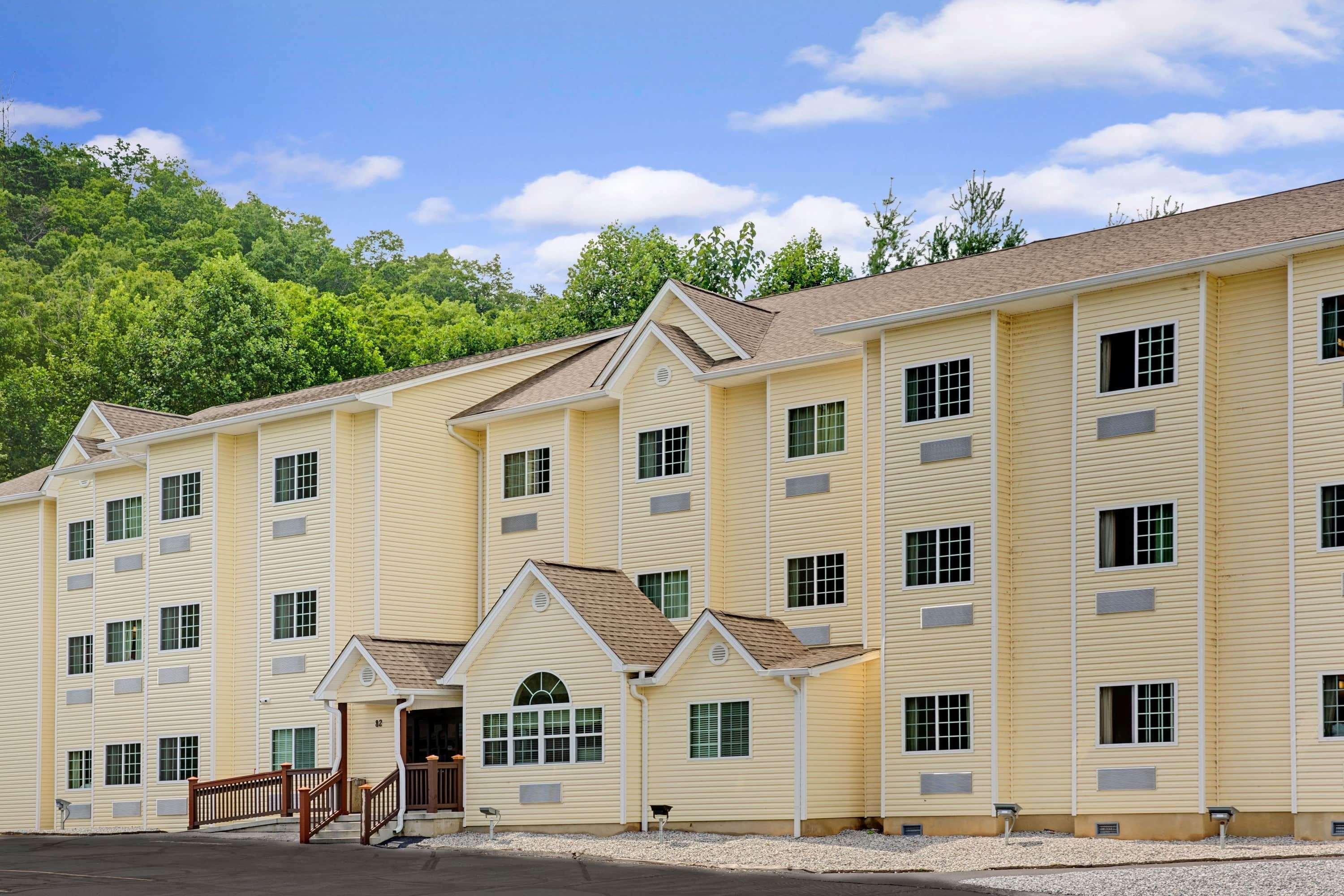 Microtel Inn & Suites By Wyndham Bryson City Zewnętrze zdjęcie